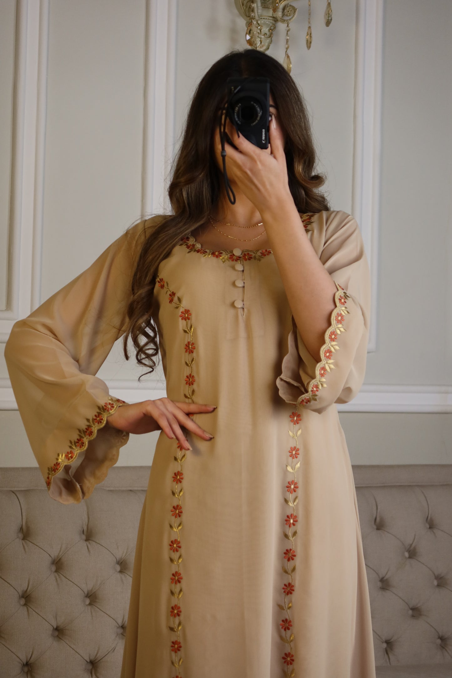 دبل شيفون مطرز بشكل ناعم