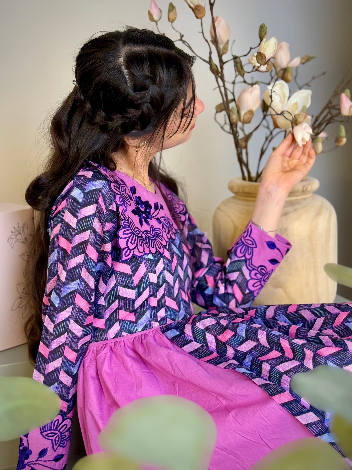 فستان قطن مع تطريز