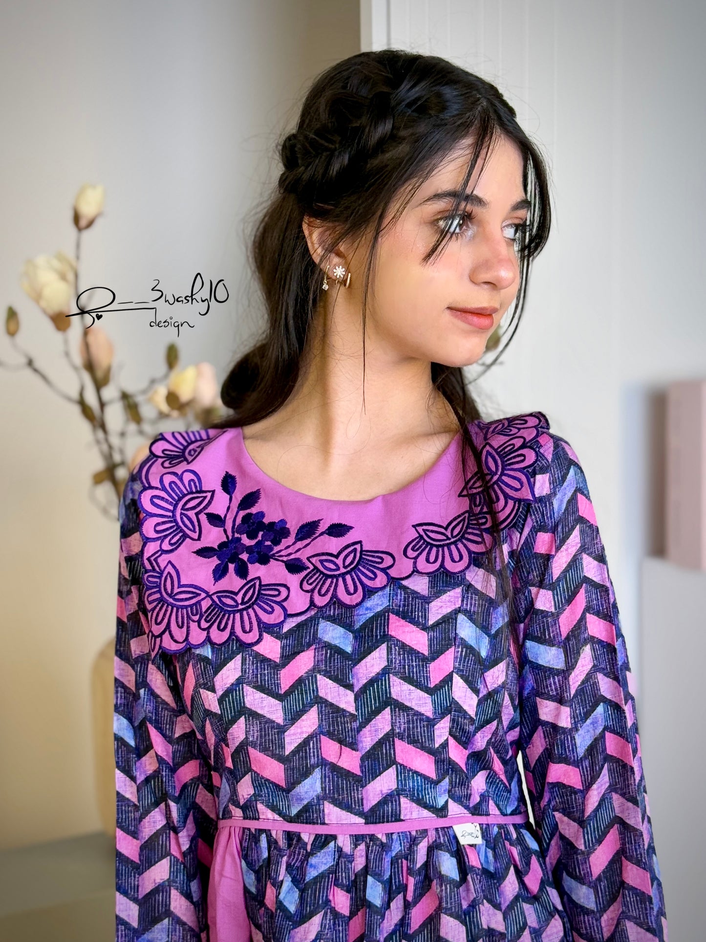 فستان قطن مع تطريز