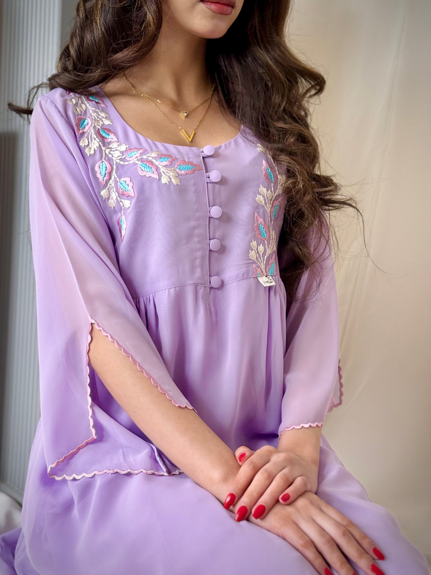 شيفون مع تطريز