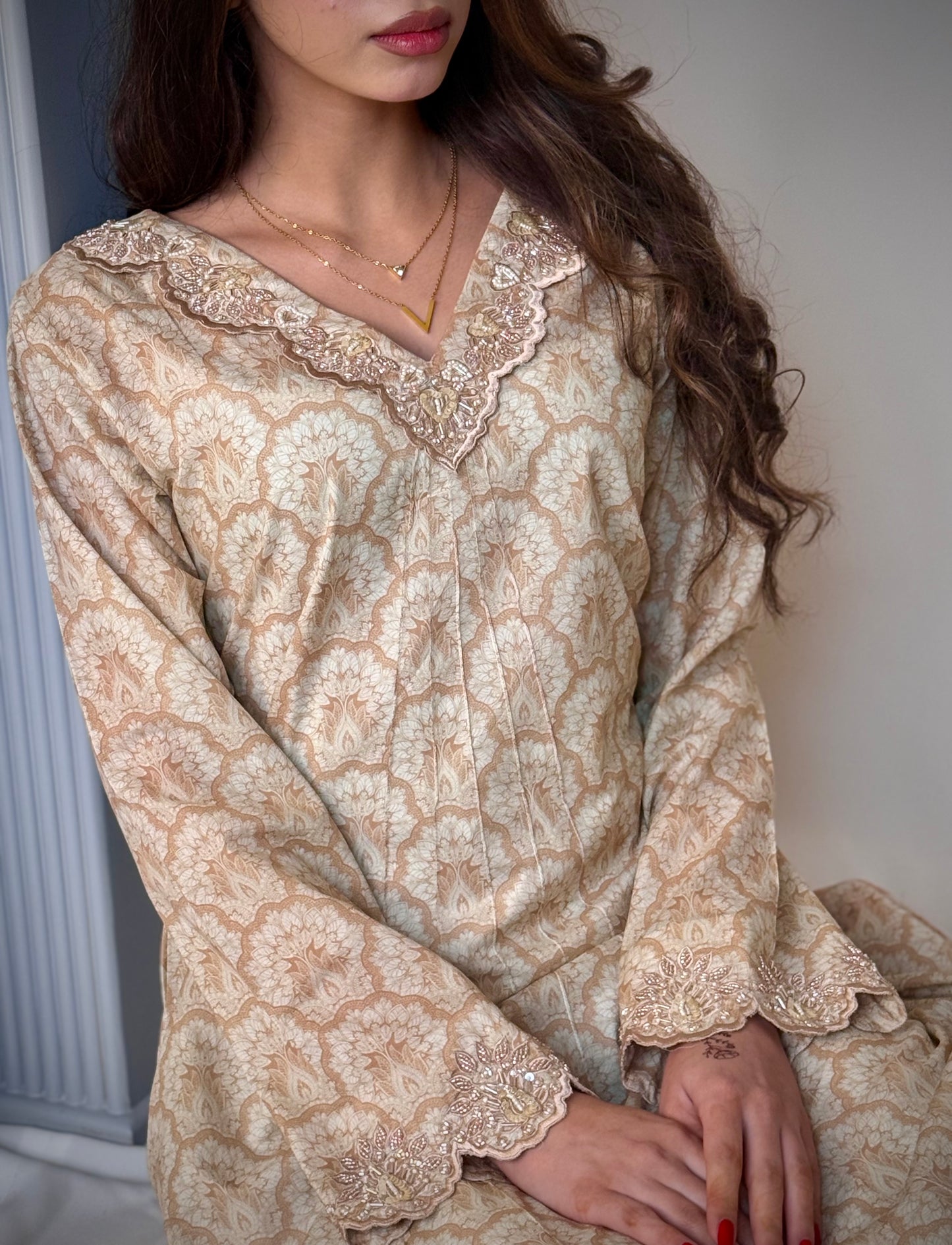 جلابية قطن  تطريز مع شغل شك