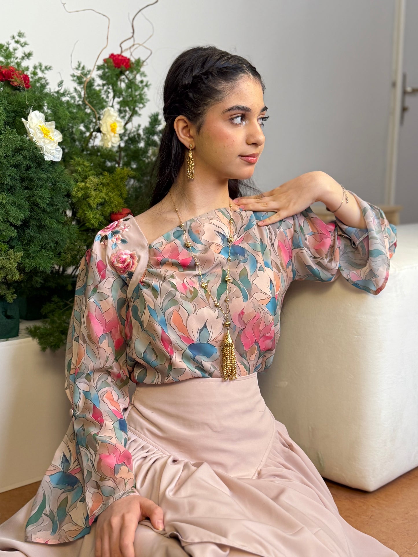 قميص شيفون وتنوره حرير تطريز103