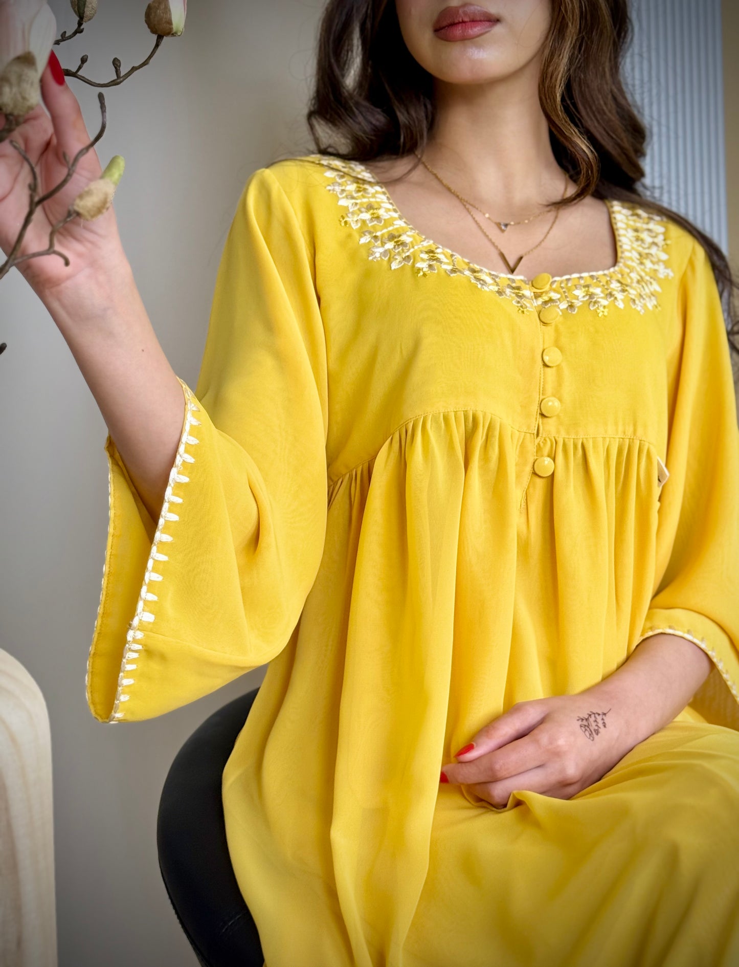 شيفون مع تطريز