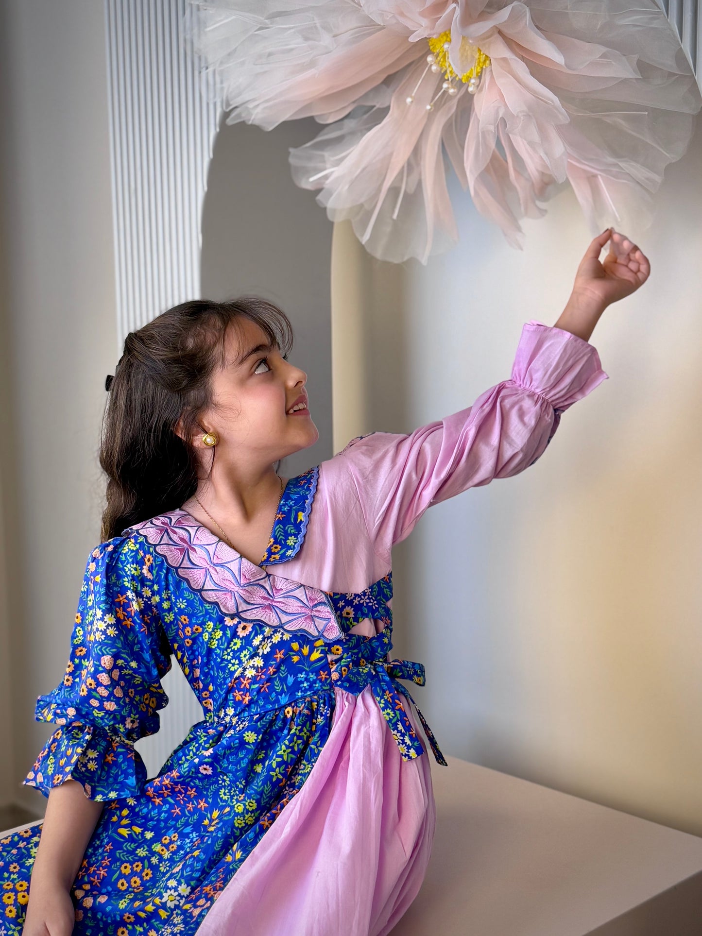 فستان قطن مع تطريز