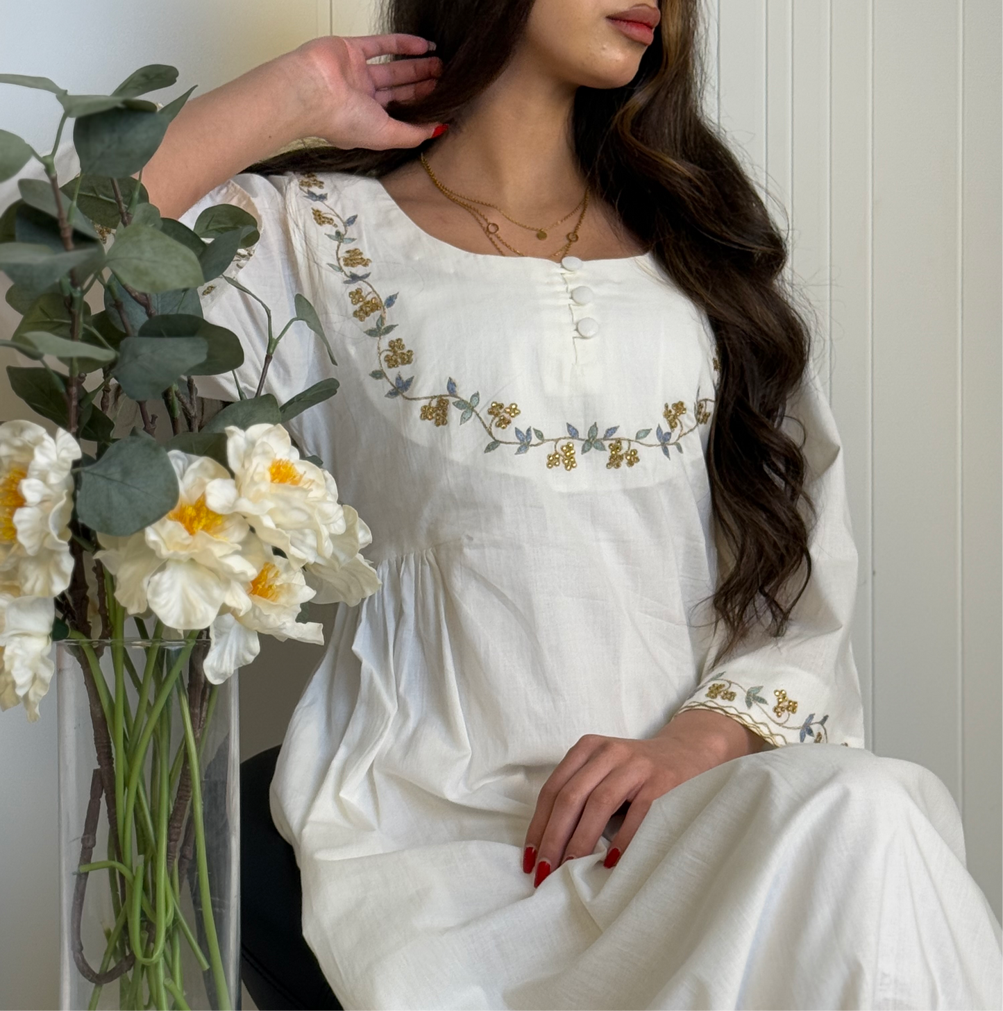 جلابيه قطن ساده مع تطريز وفصوص