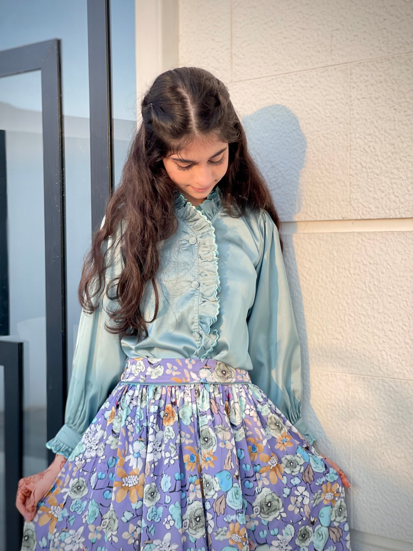 قميص وتنورة حرير