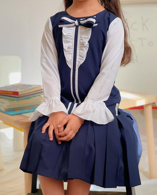 يونيفورم مريول شبك  اذا حابه الموديل قصير تحطين ملاحظه