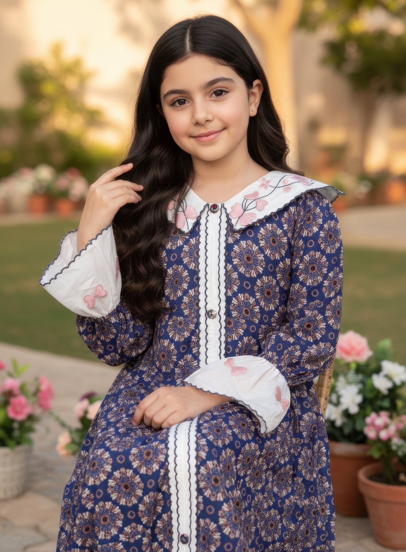 فستان قطن مع تطريز ودمج الساده