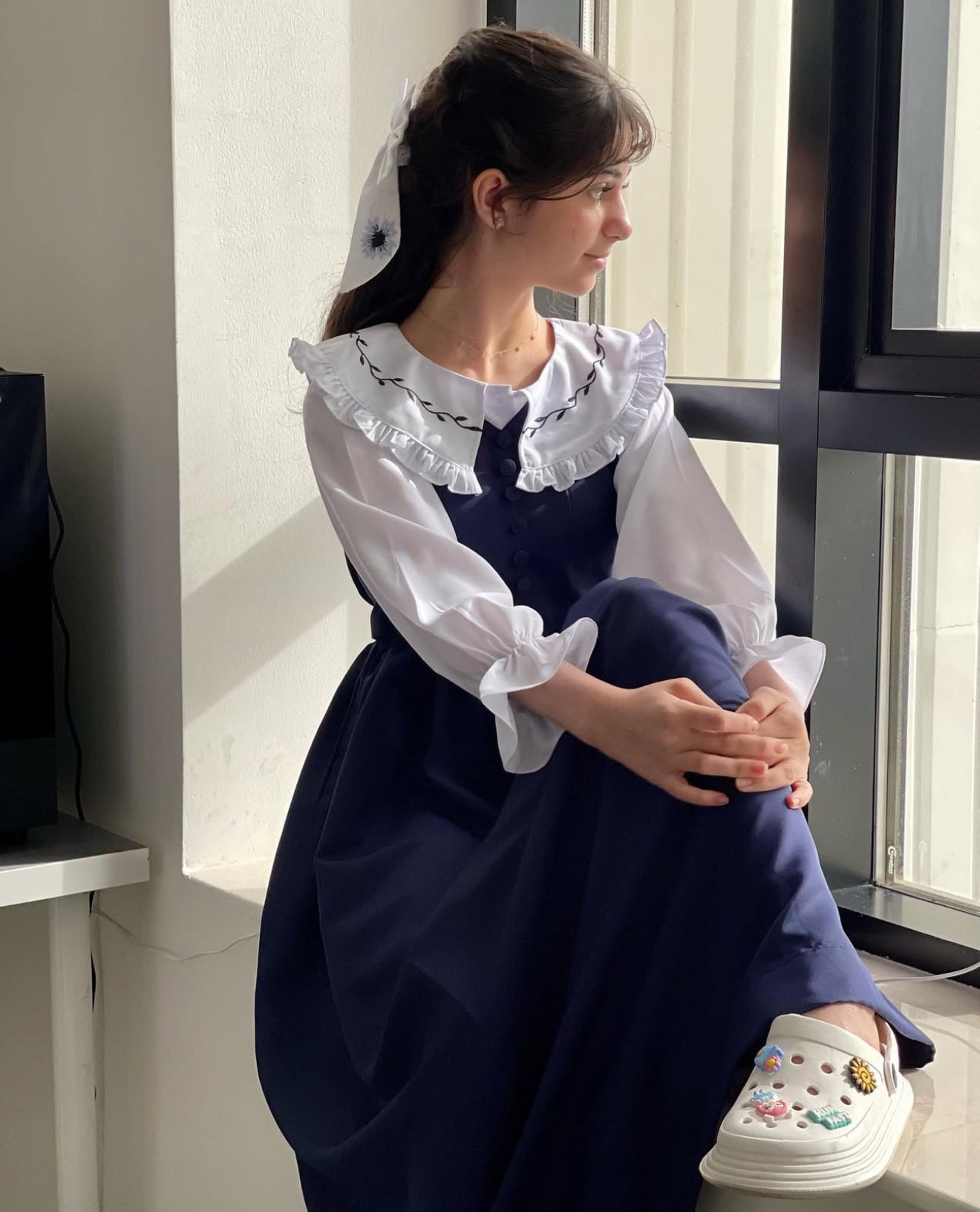 يونيفورم مدرسة مريول  الابة  مطرزه اذا حابه الموديل قصير تحطين ملاحظه