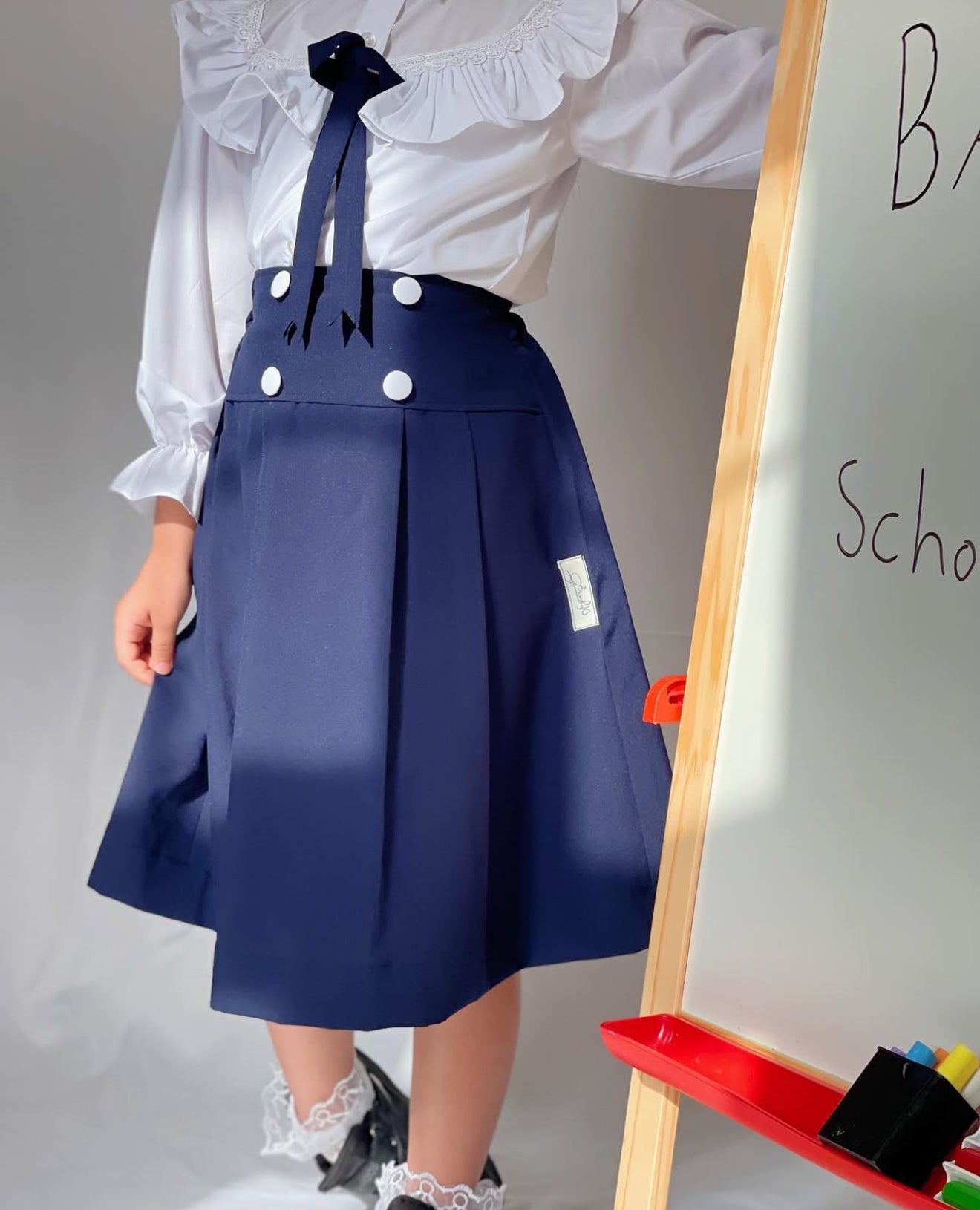 يونيفورم مدرسة تنورة وقميص