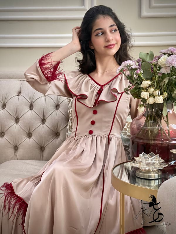 حرير ارماني مع ريش