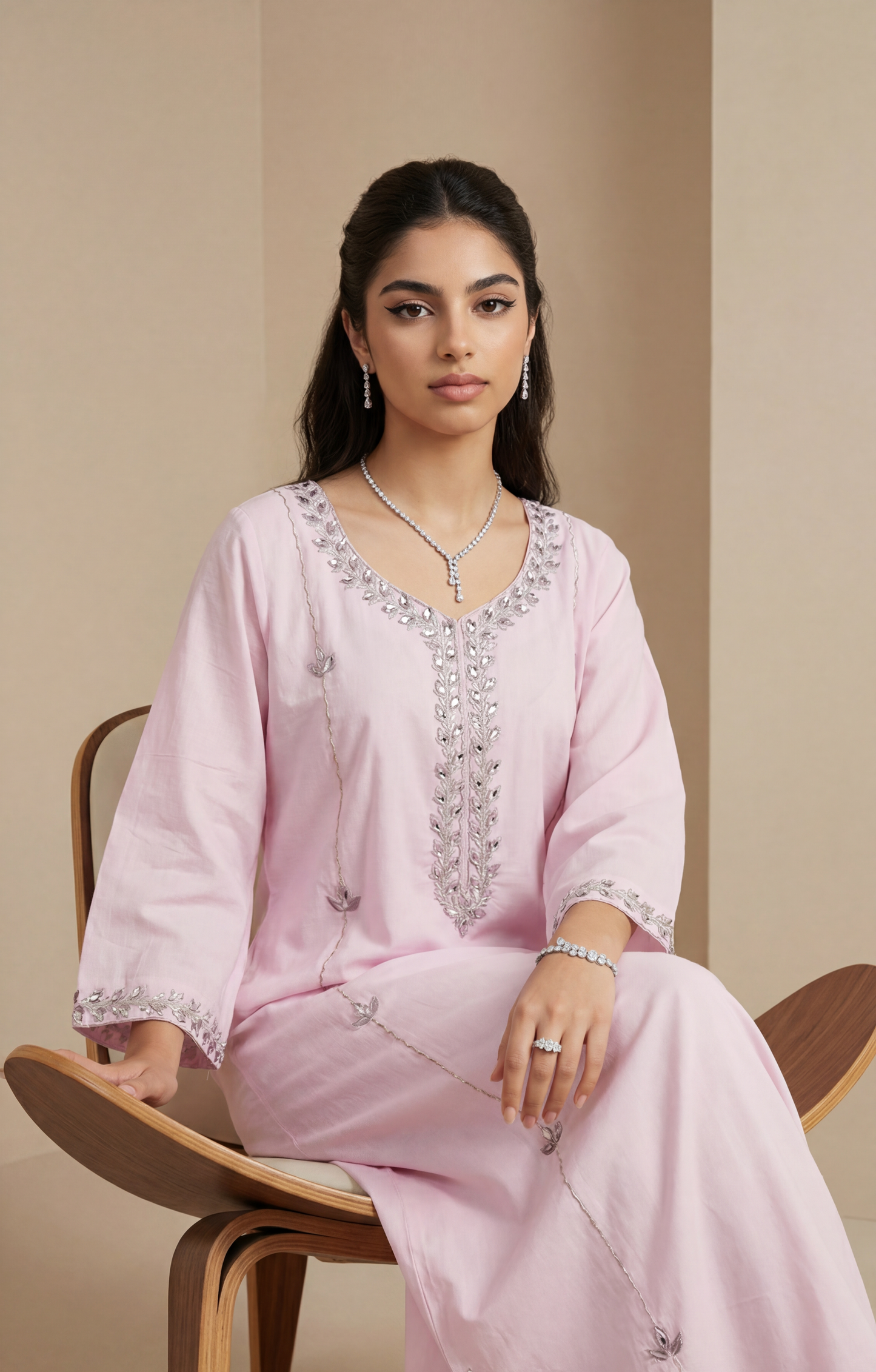 جلابيه قطن ساده مع تطريز وفصوص