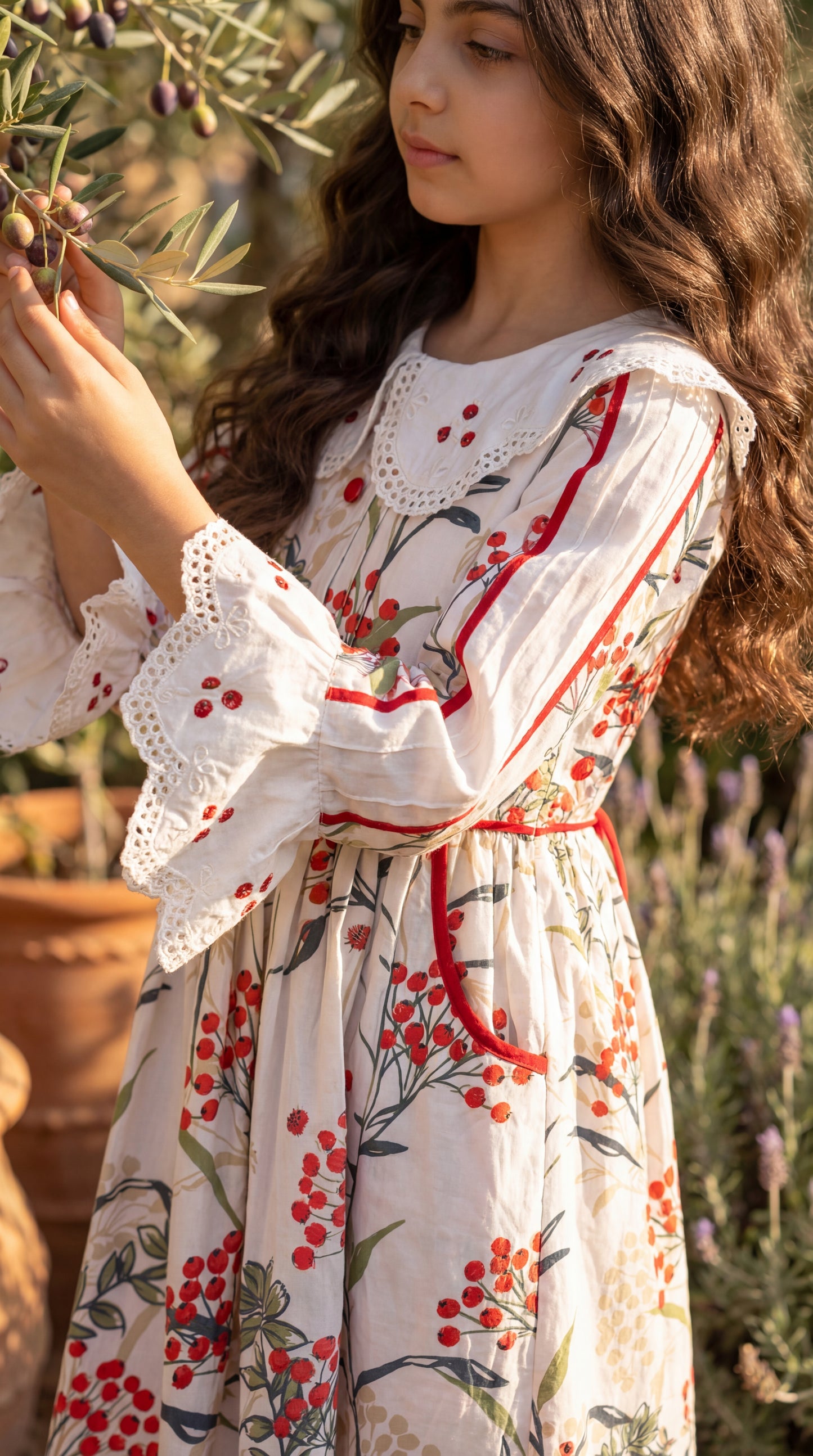 فستان قطن مع تطريز مخرم