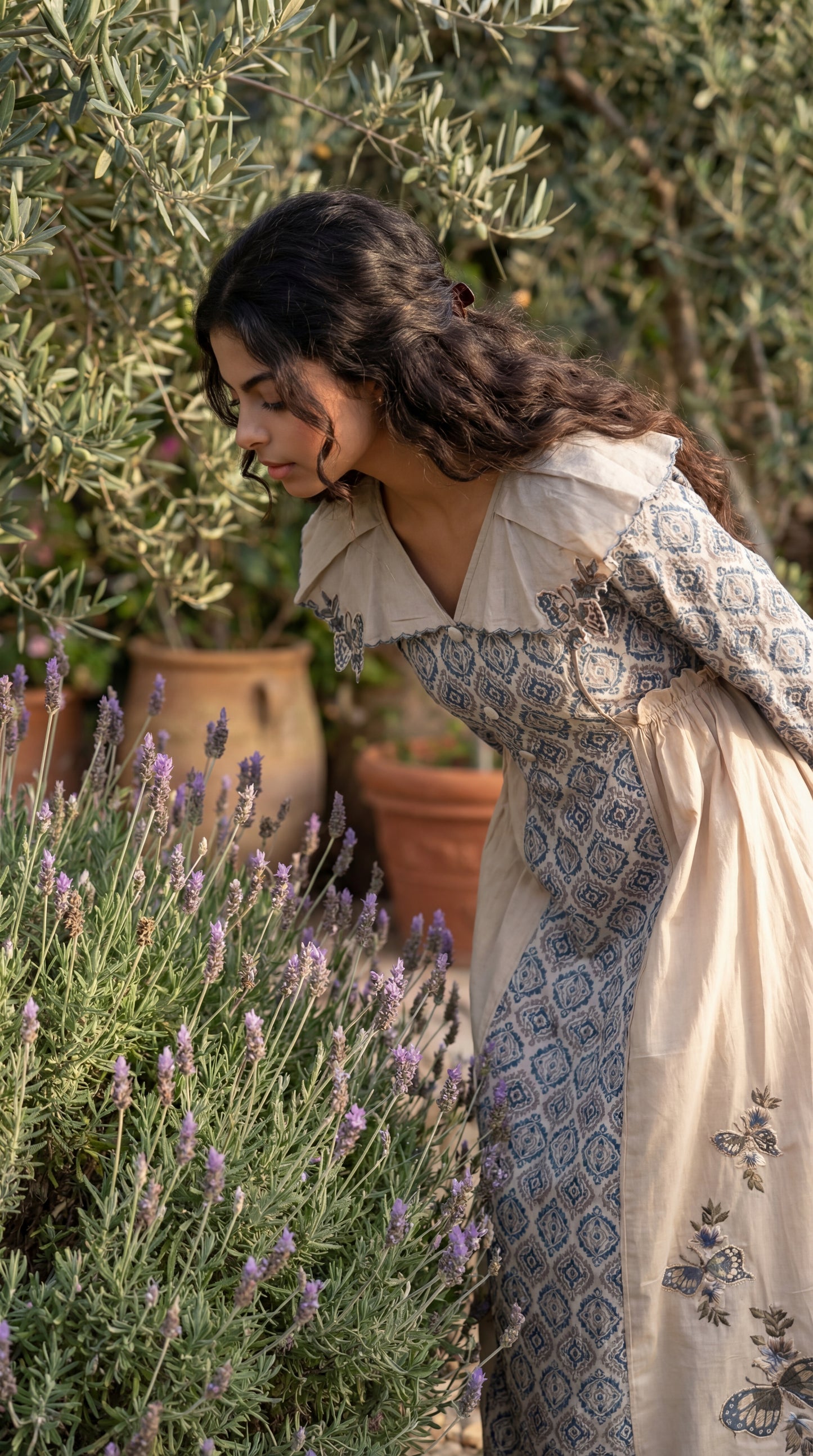 فستان قطن مع تطريز ودمج الساده 3