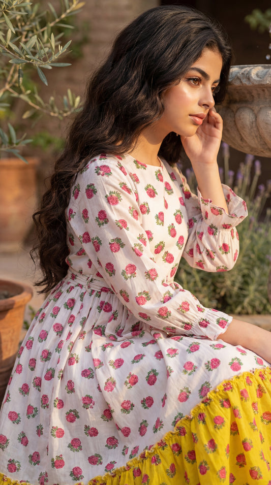 فستان قطن تراثي مع  ودمج لونين