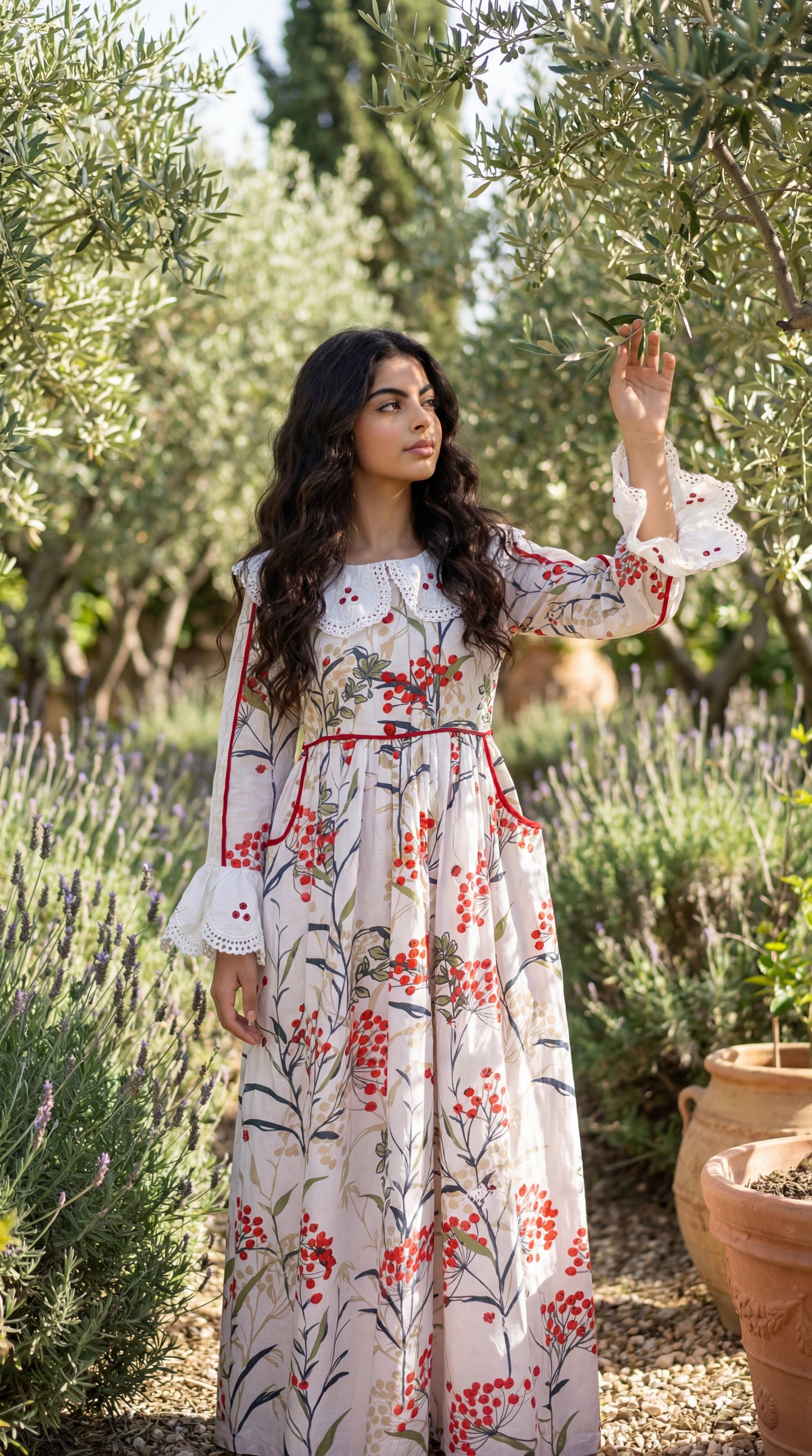 فستان قطن مع تطريز مخرم